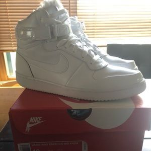 Women’s Nike Sneaker